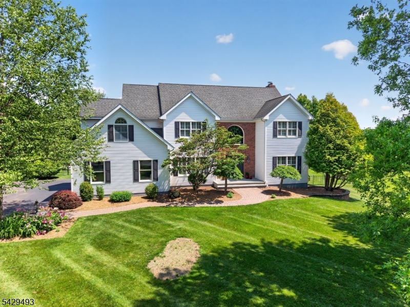 38 Grove Farm Rd