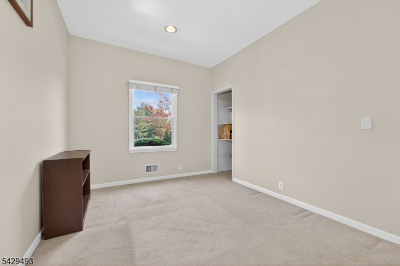 38 Grove Farm Rd