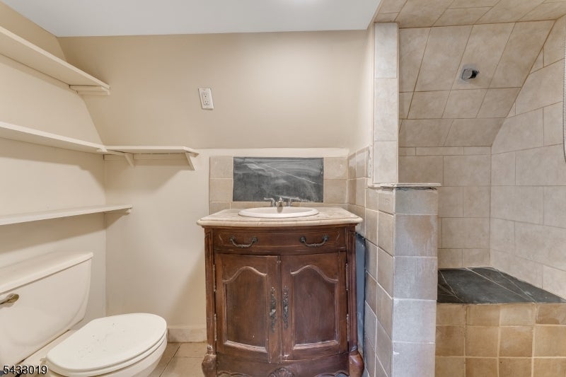 19 Columbus Cir