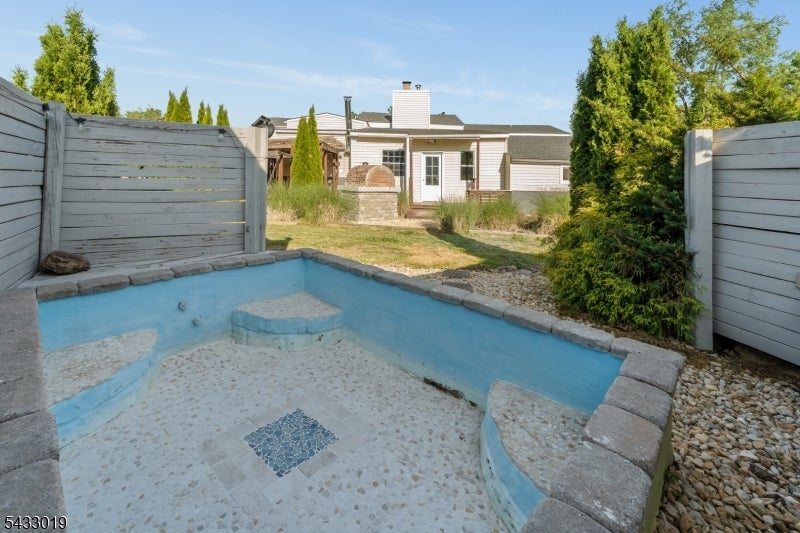 19 Columbus Cir
