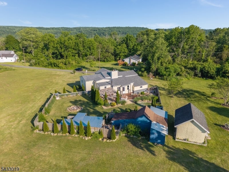 19 Columbus Cir