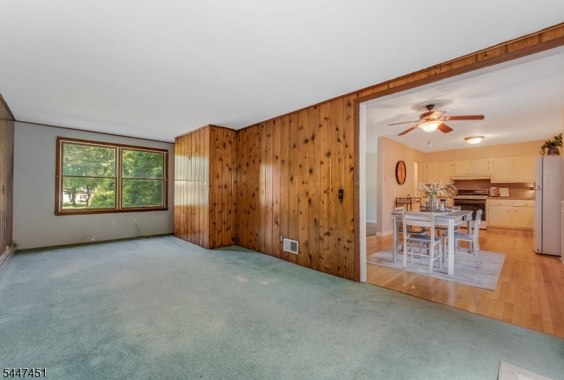 2 Glenway Dr