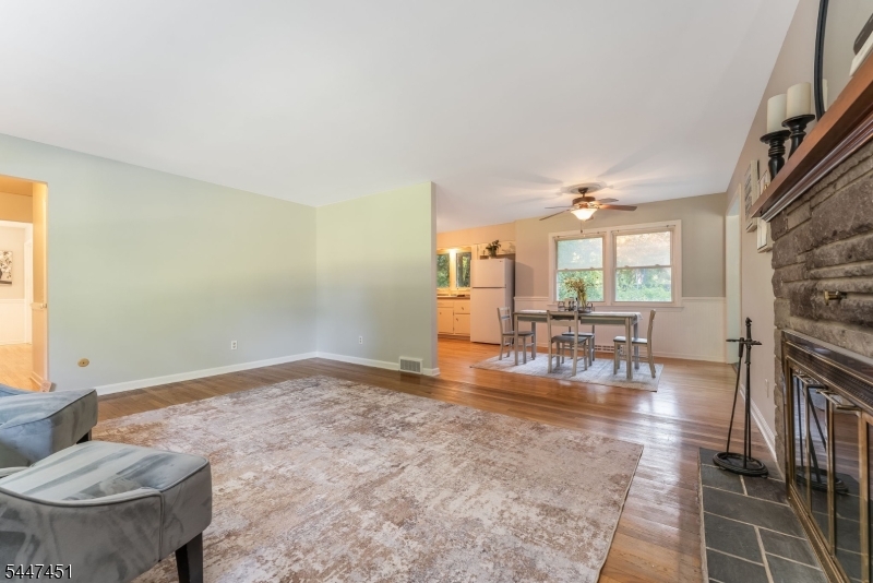 2 Glenway Dr