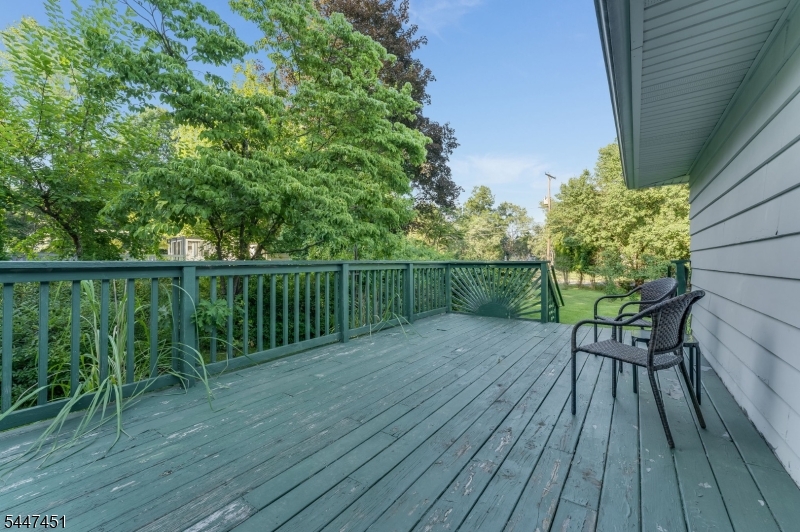 2 Glenway Dr