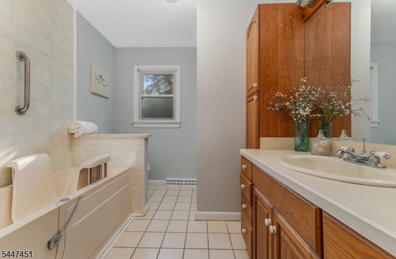 2 Glenway Dr
