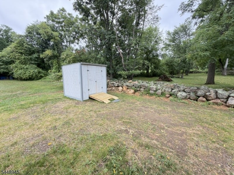6 Maple Ln