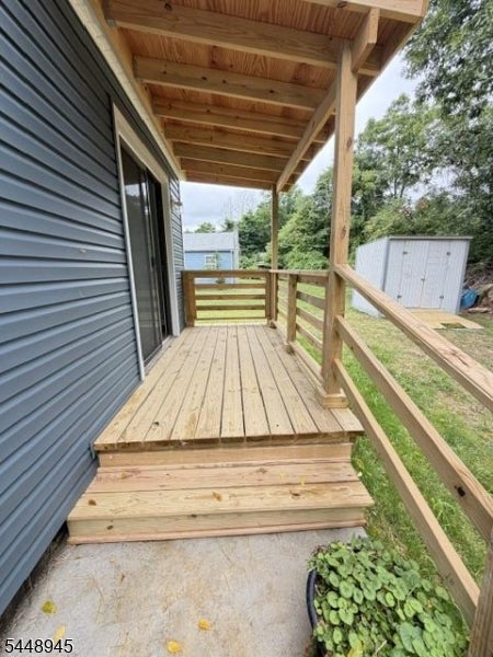 6 Maple Ln