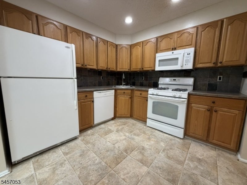 33 Baldwin Ct
