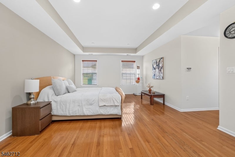 81 Crestview Dr