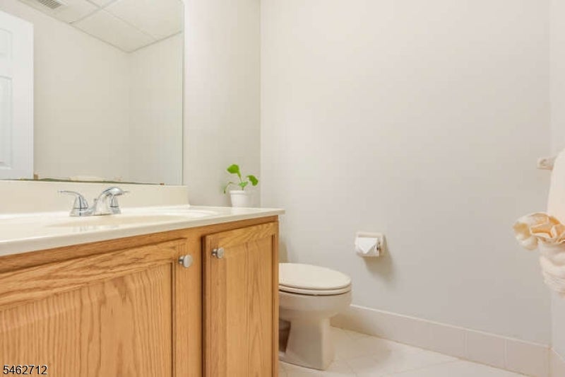81 Crestview Dr