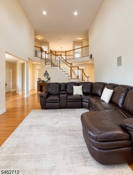81 Crestview Dr