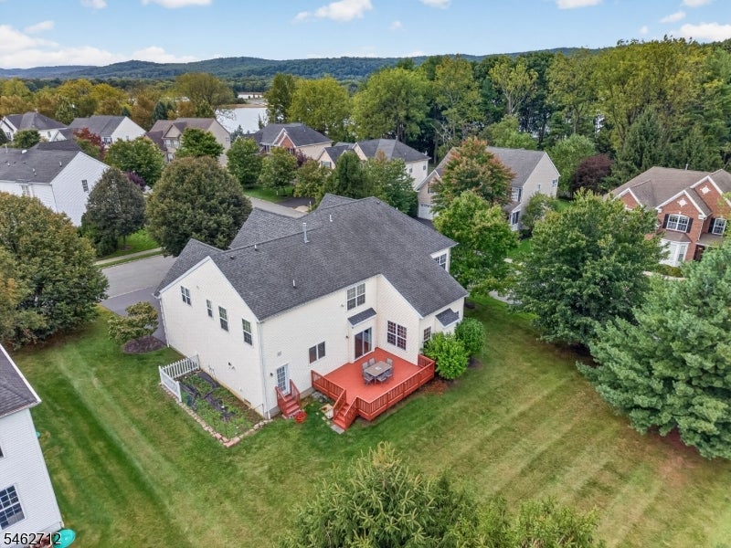 81 Crestview Dr