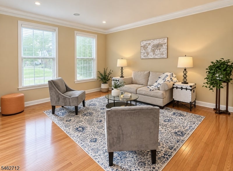 81 Crestview Dr