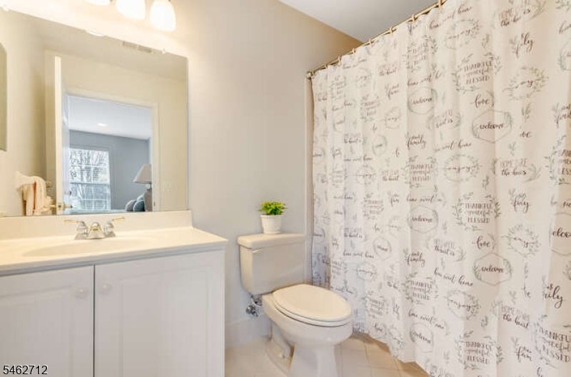 81 Crestview Dr