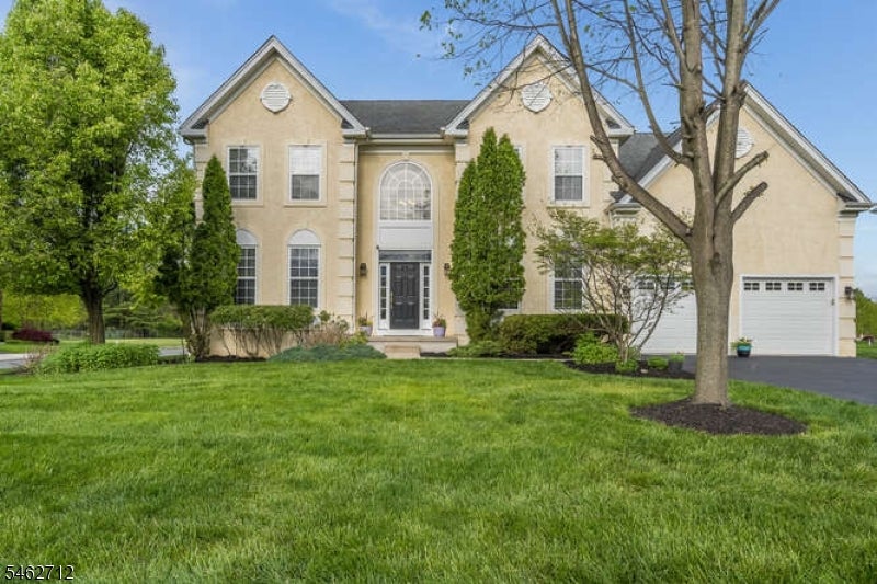 81 Crestview Dr