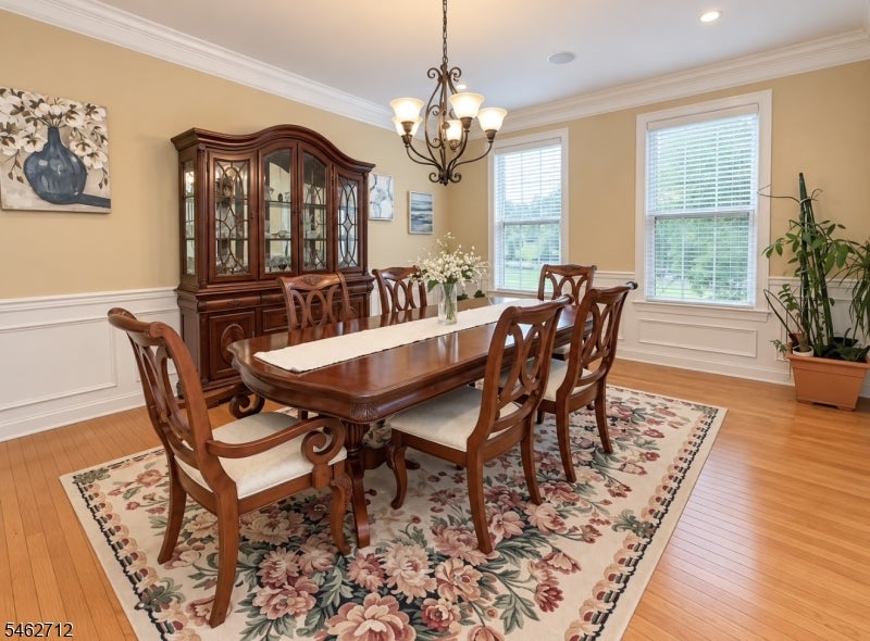 81 Crestview Dr