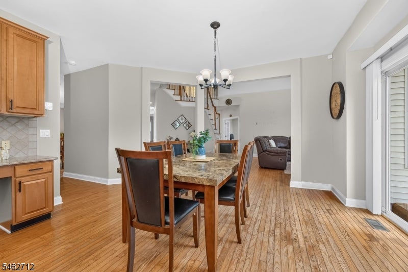 81 Crestview Dr