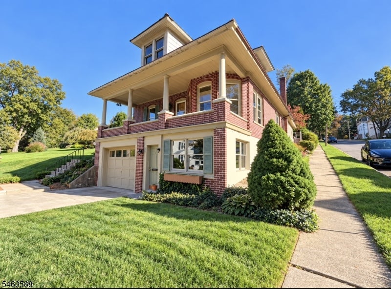 65 Brunswick Ave