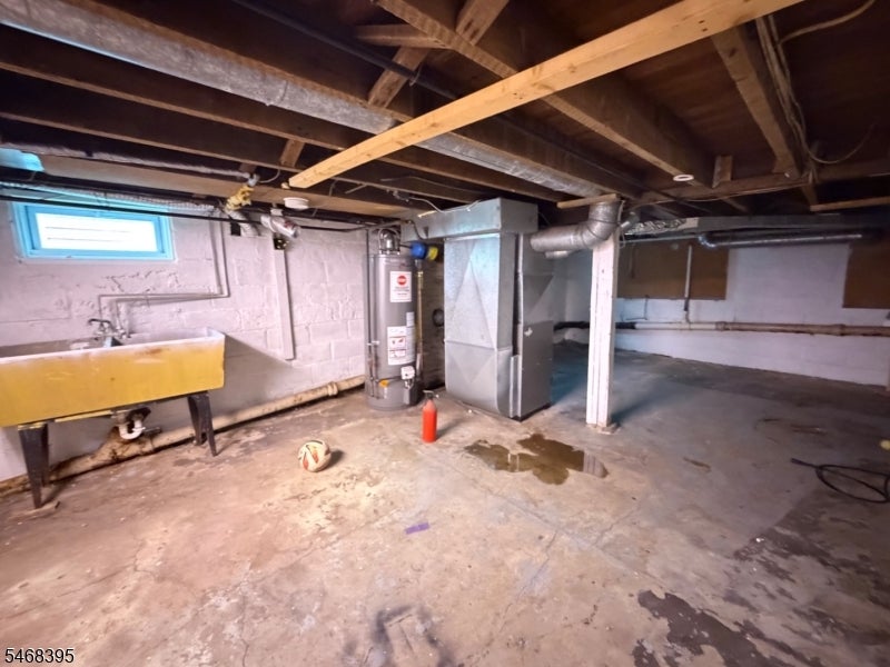 58 N Main St 58