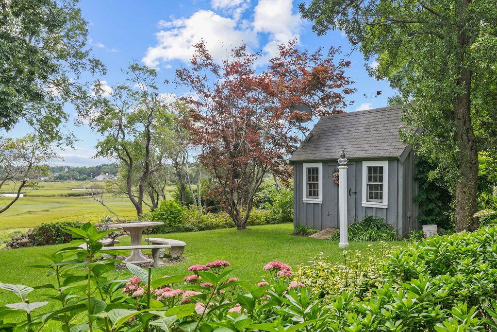 72 Dillingham Avenue