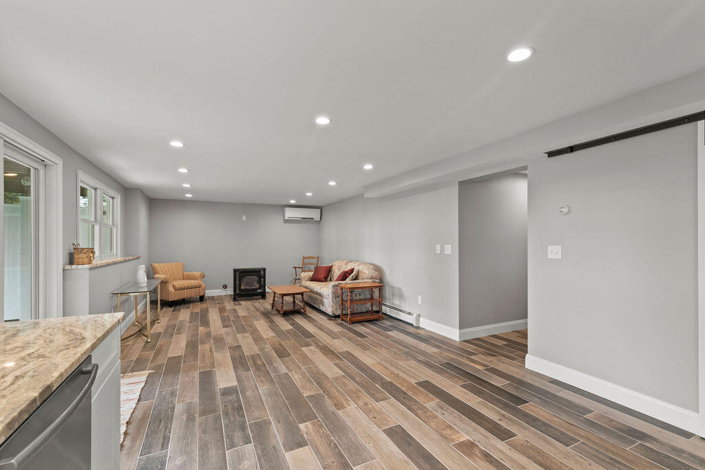 72 Dillingham Avenue