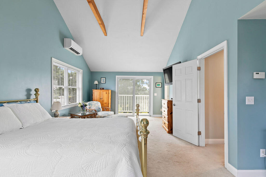 72 Dillingham Avenue