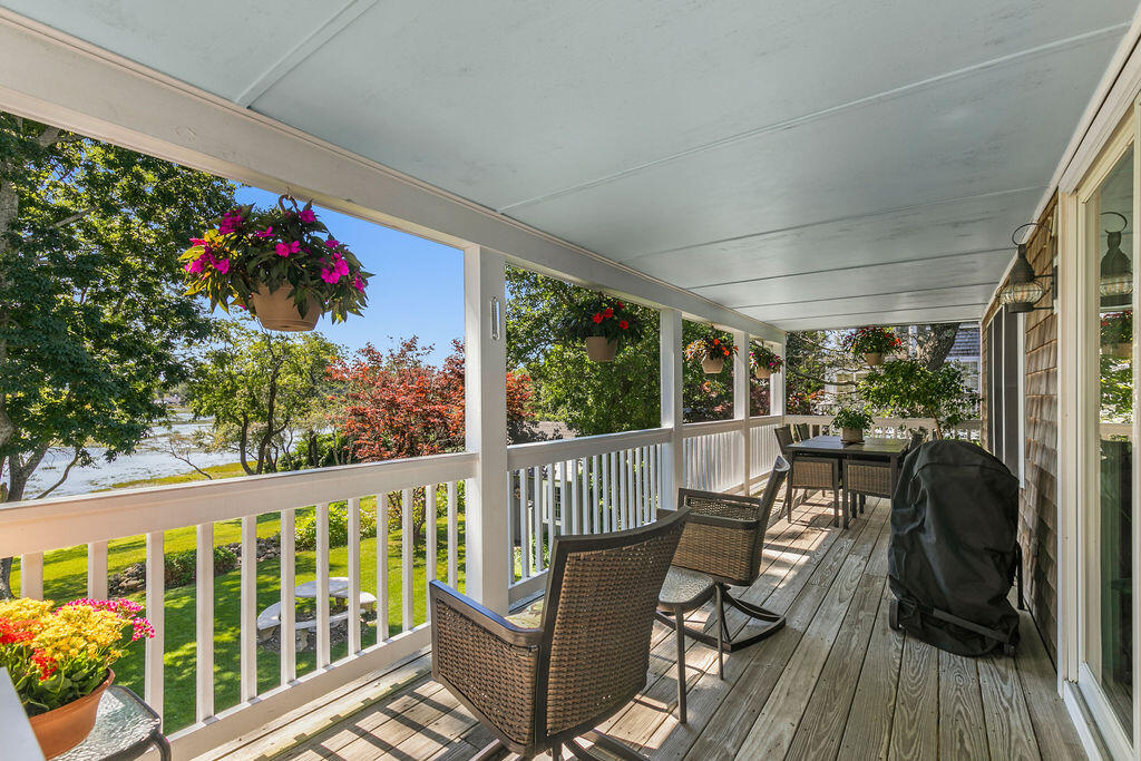 72 Dillingham Avenue