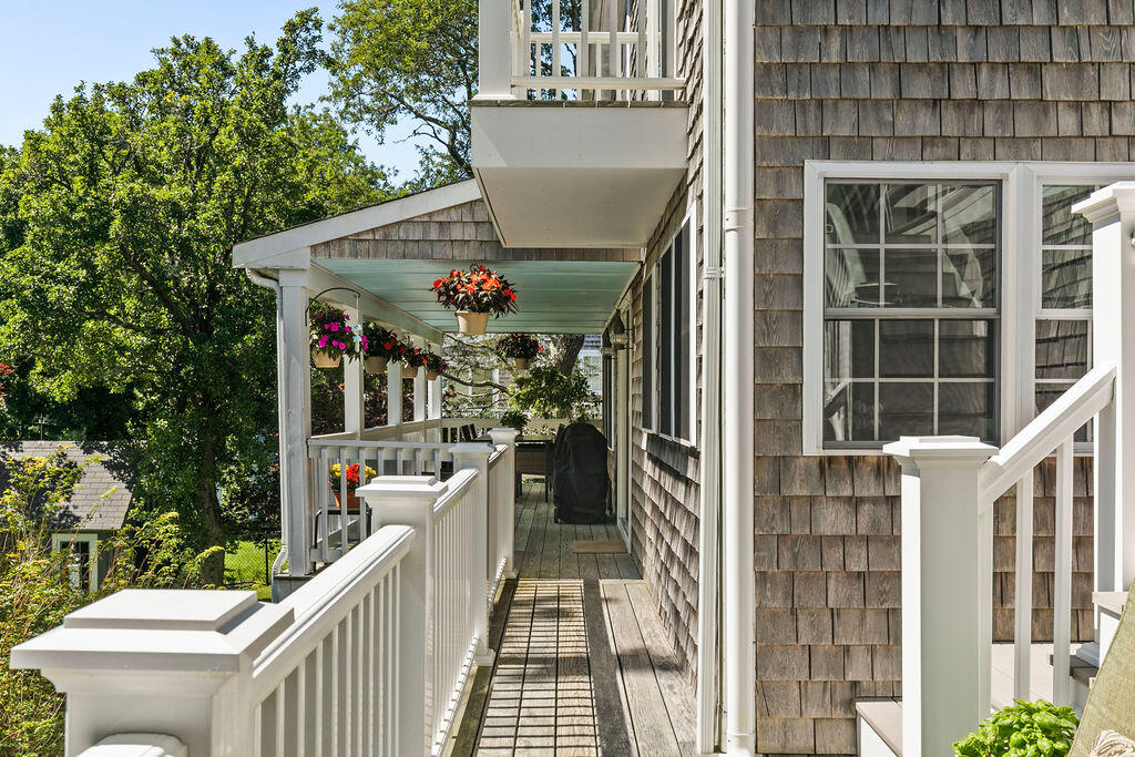 72 Dillingham Avenue