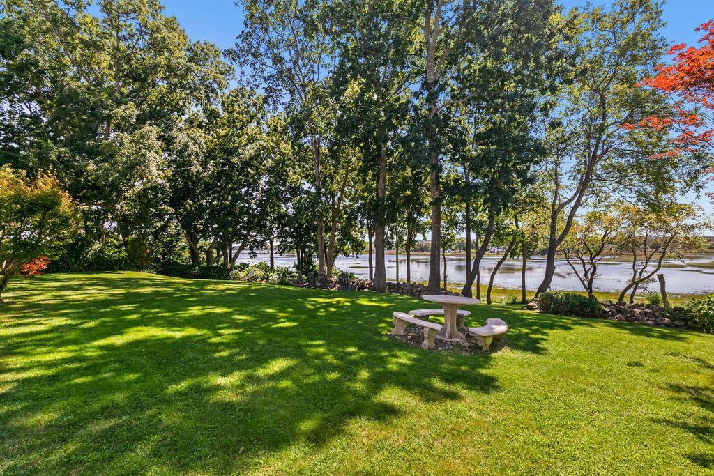 72 Dillingham Avenue