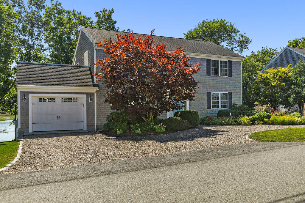 72 Dillingham Avenue