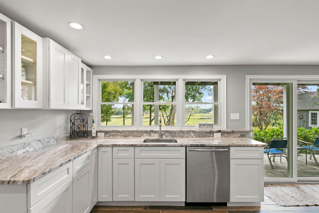 72 Dillingham Avenue