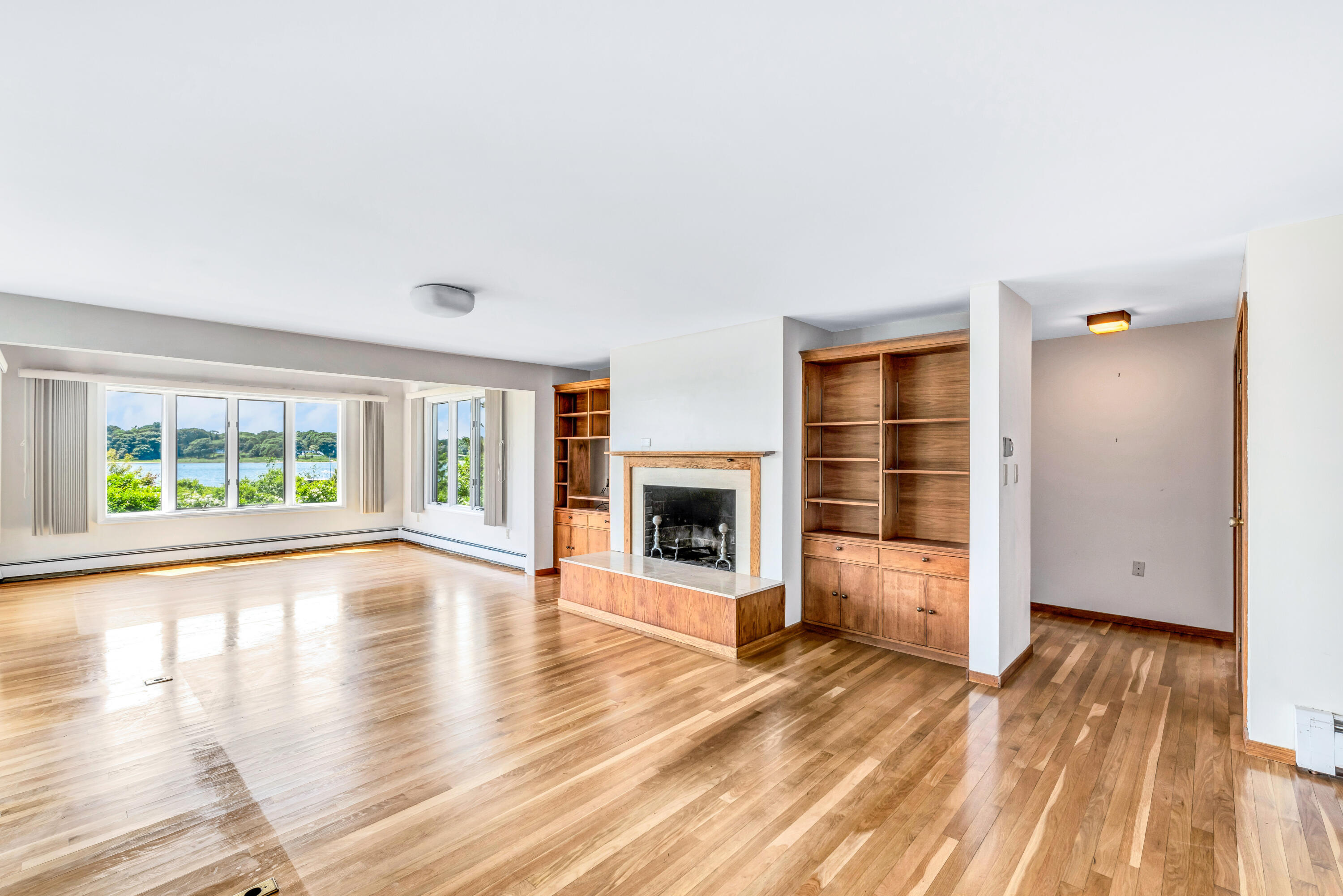307 Shorewood Drive
