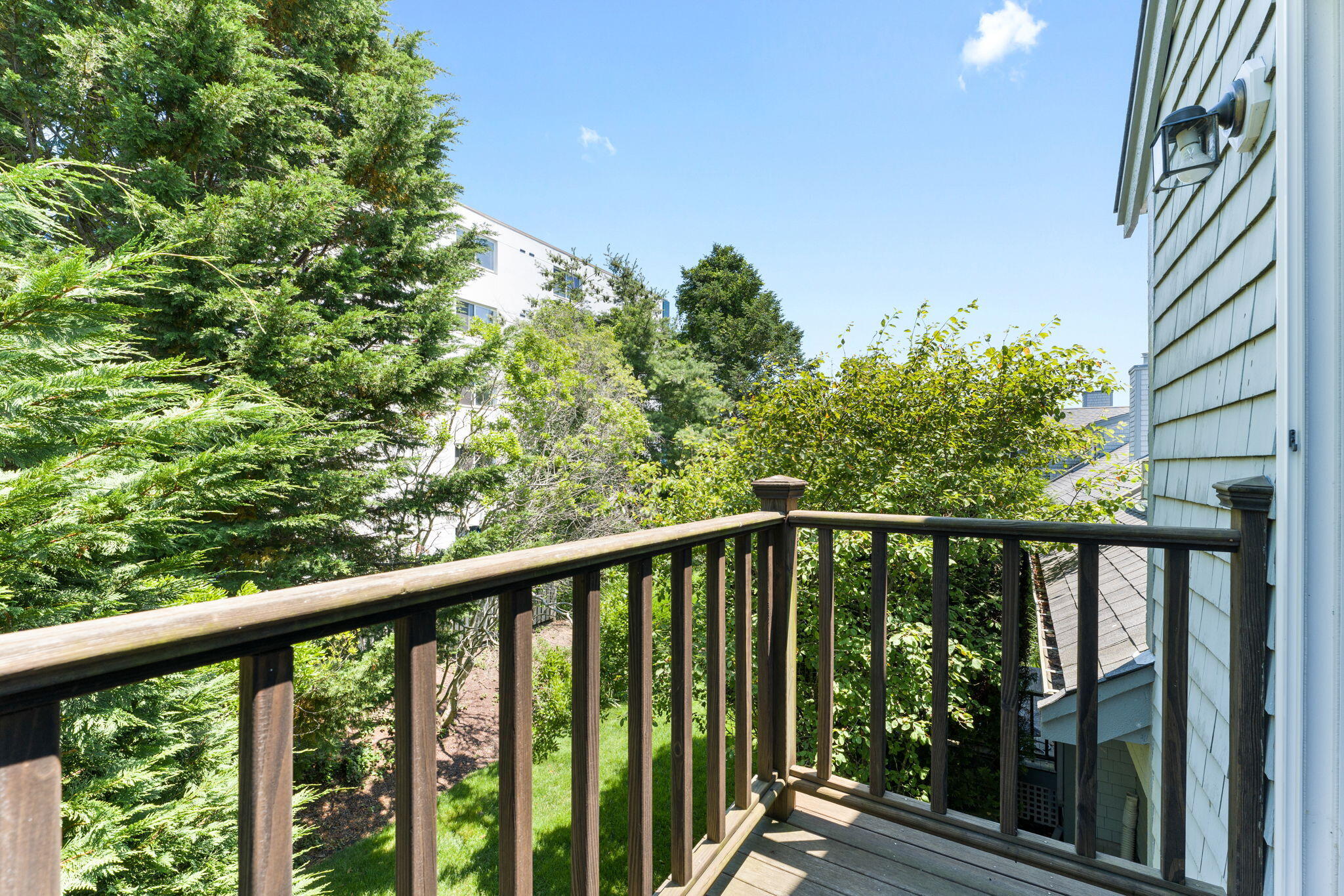 174 Queen Street Unit: 2EU