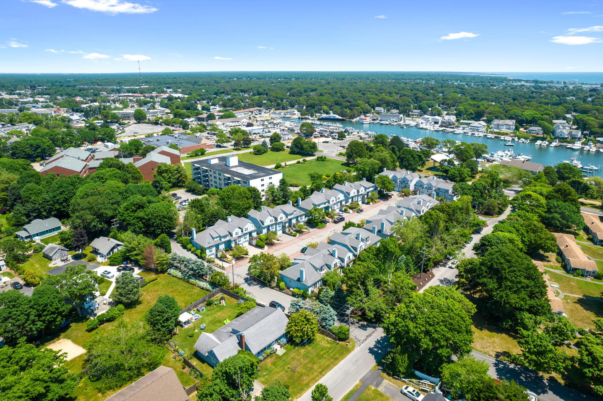 174 Queen Street Unit: 2EU