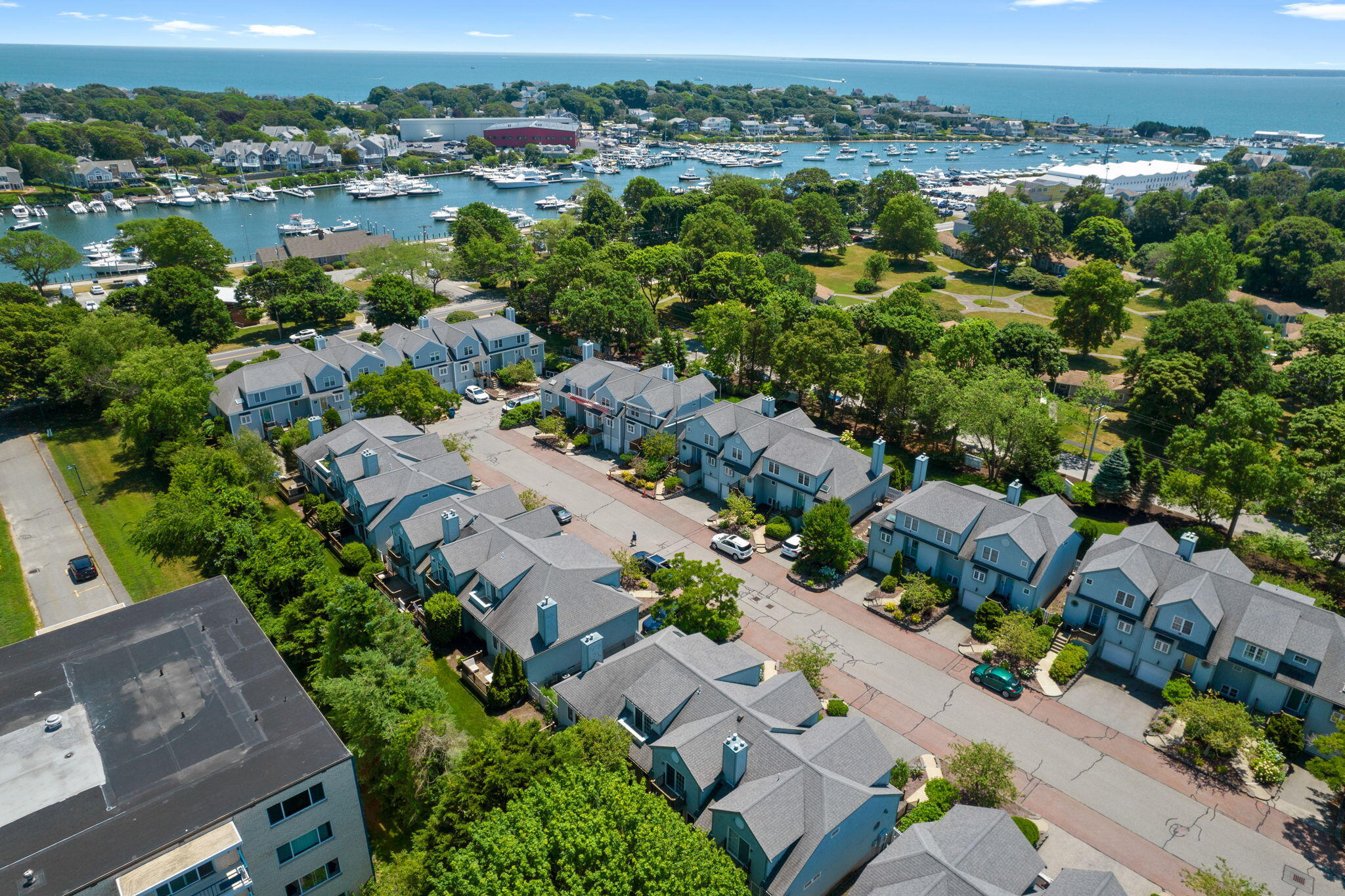 174 Queen Street Unit: 2EU