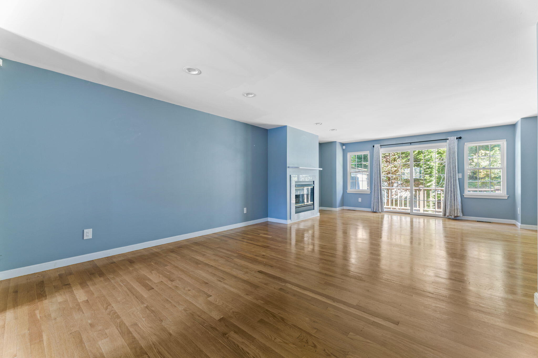 174 Queen Street Unit: 2EU