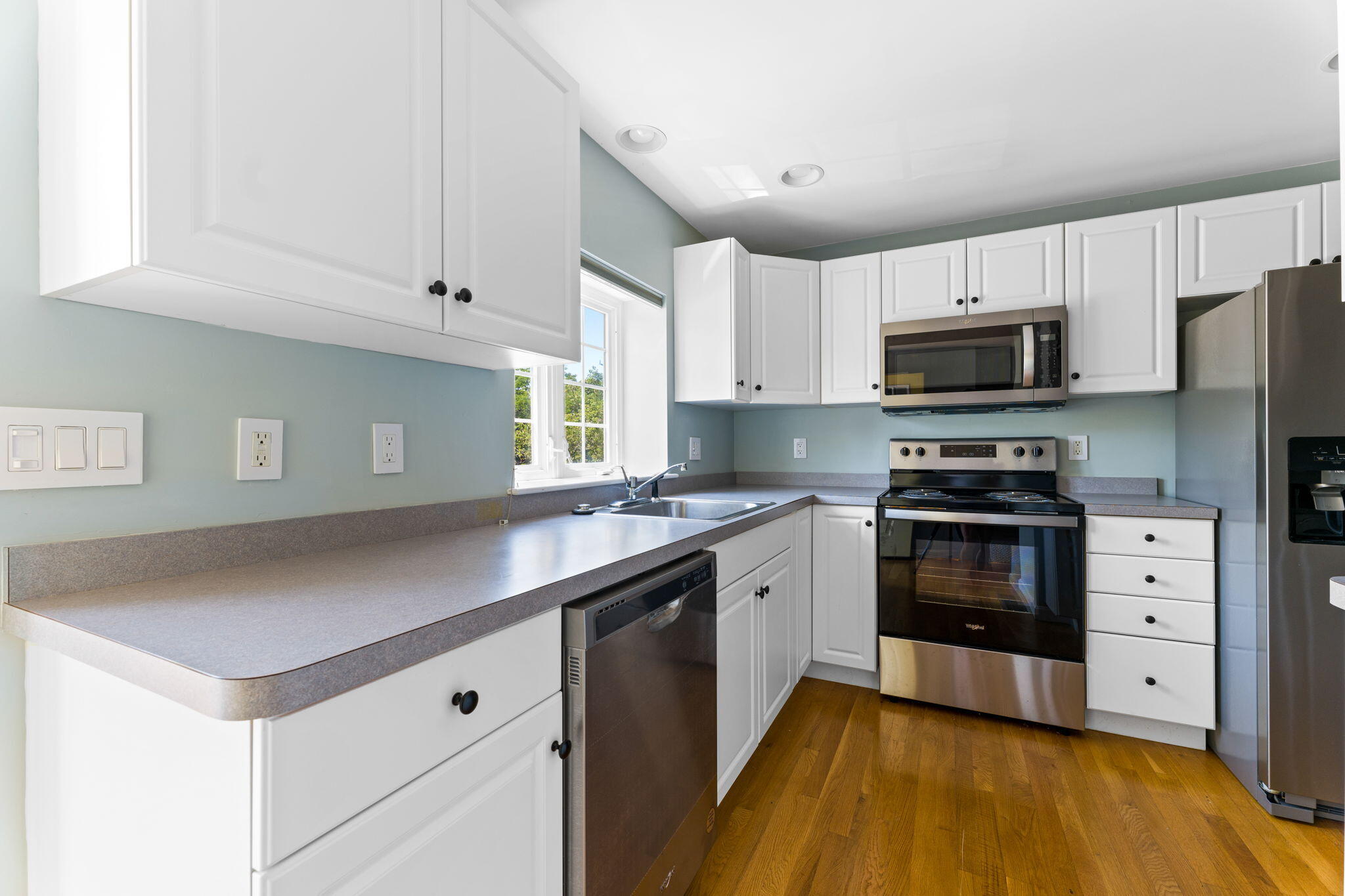 174 Queen Street Unit: 2EU