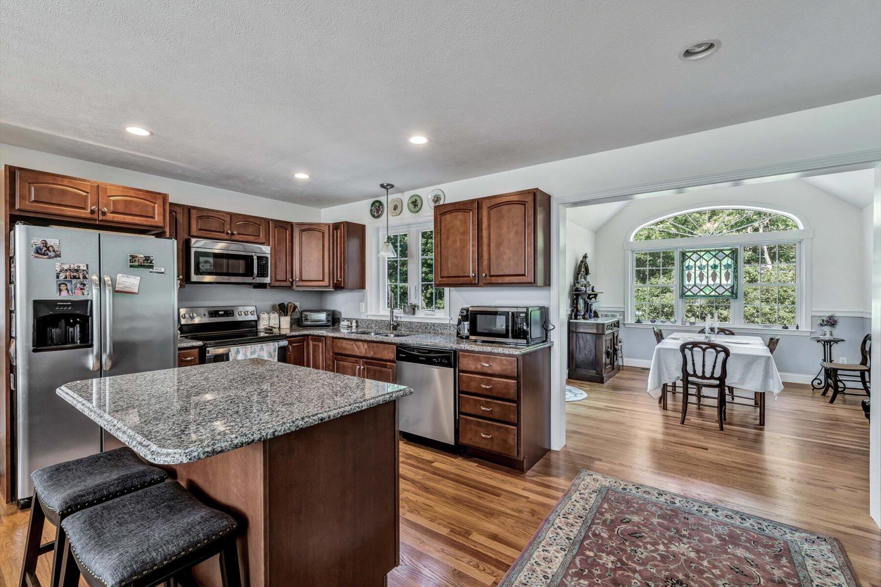 110 Altons Lane Unit: 3BU