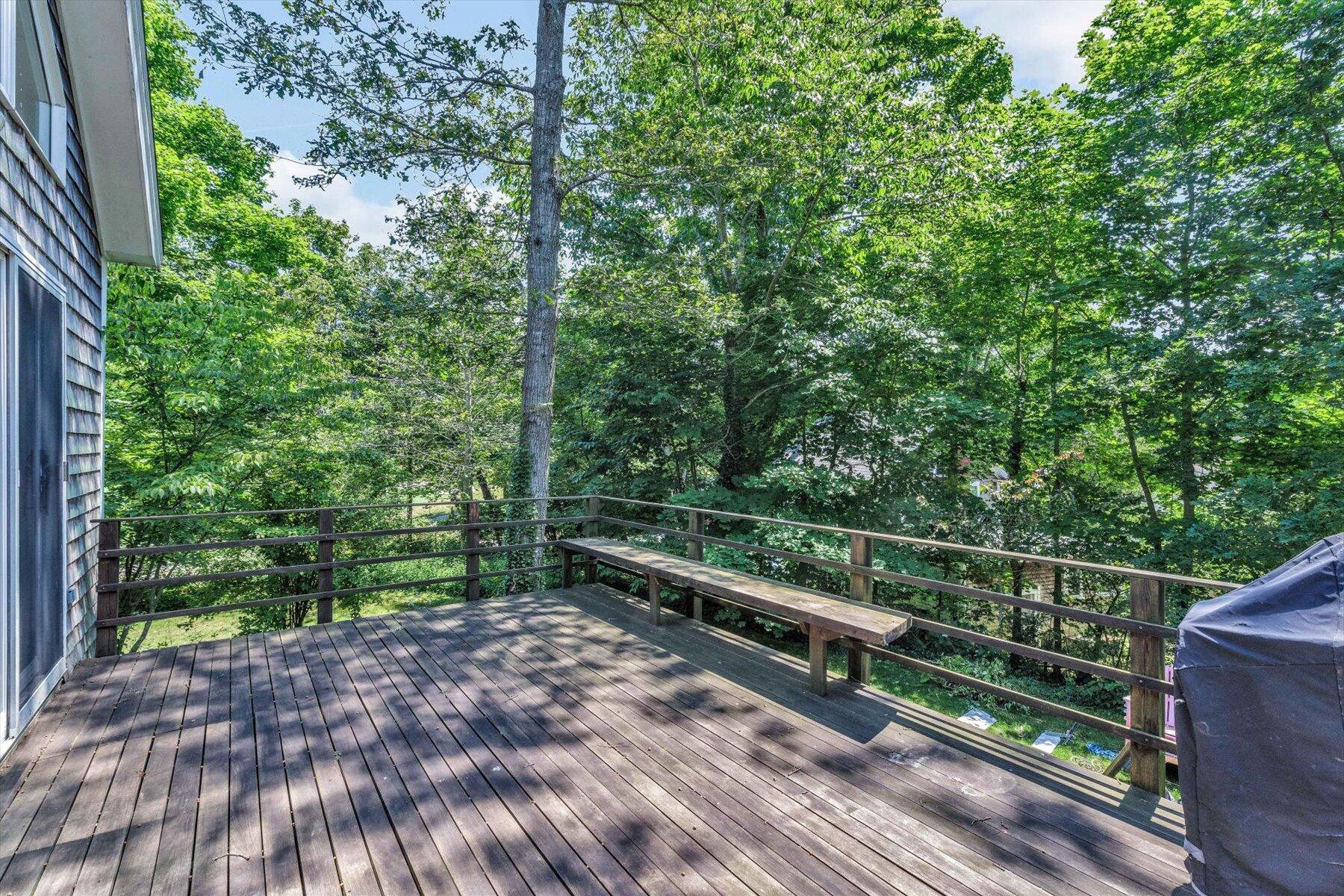 60 Quissett Avenue