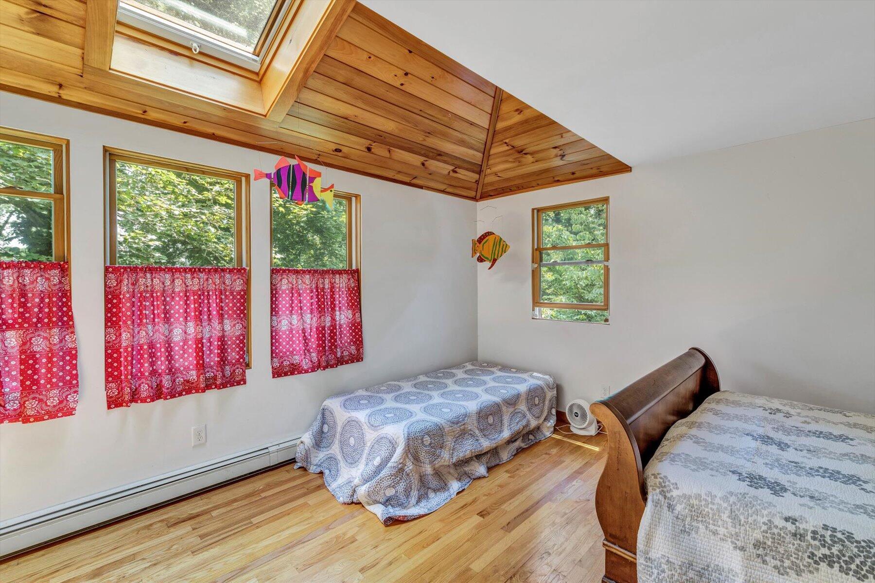 60 Quissett Avenue