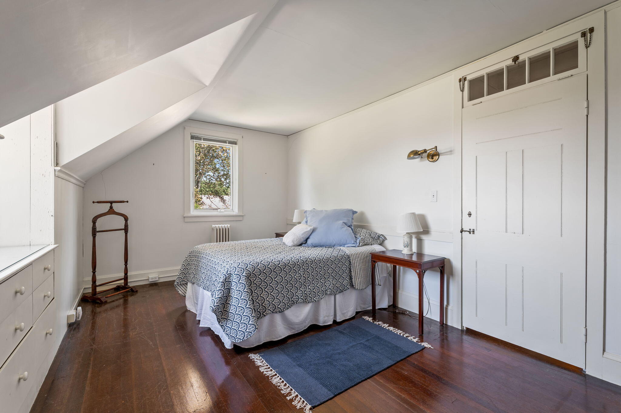 32 Chapoquoit Road