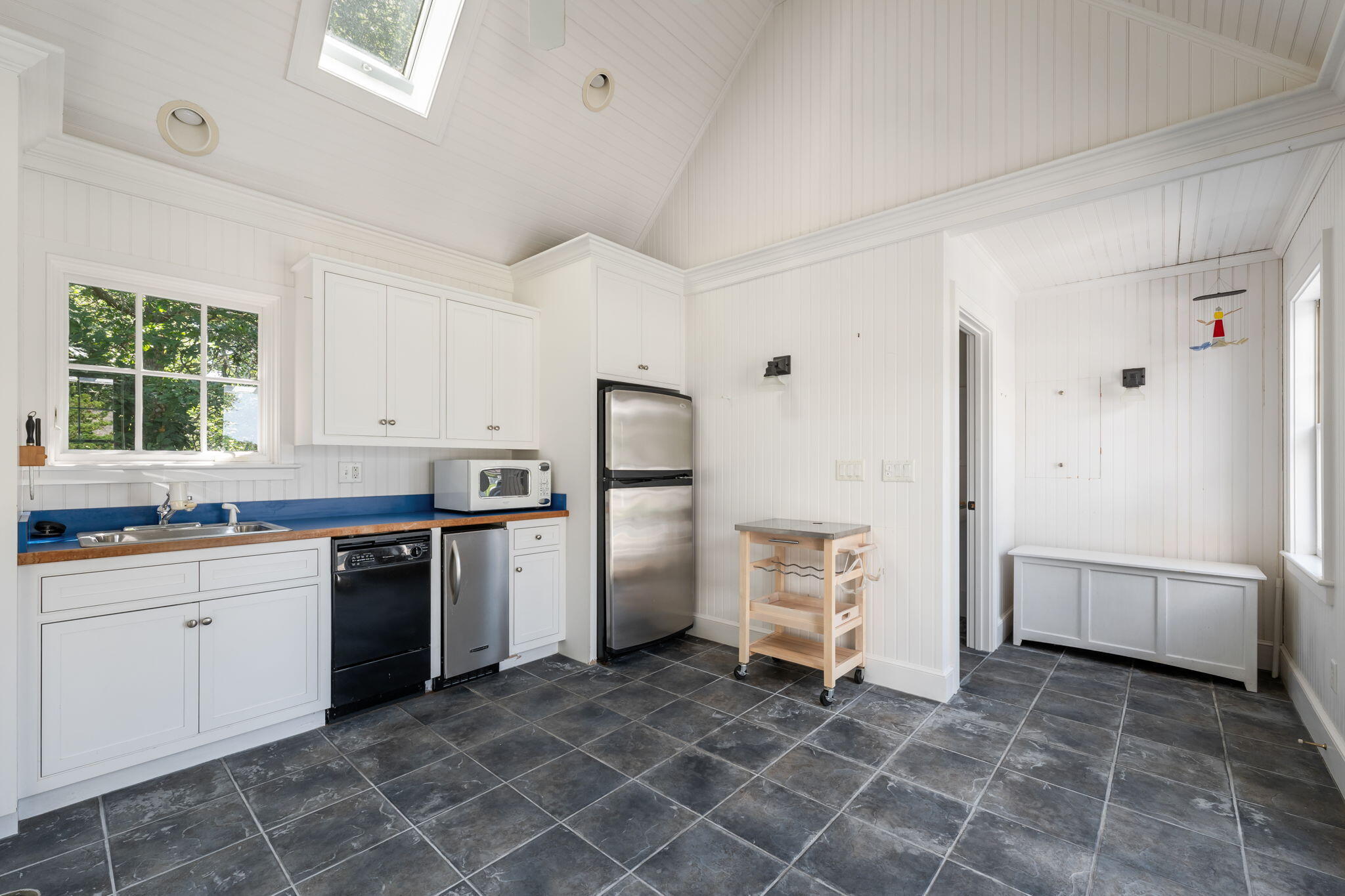 32 Chapoquoit Road