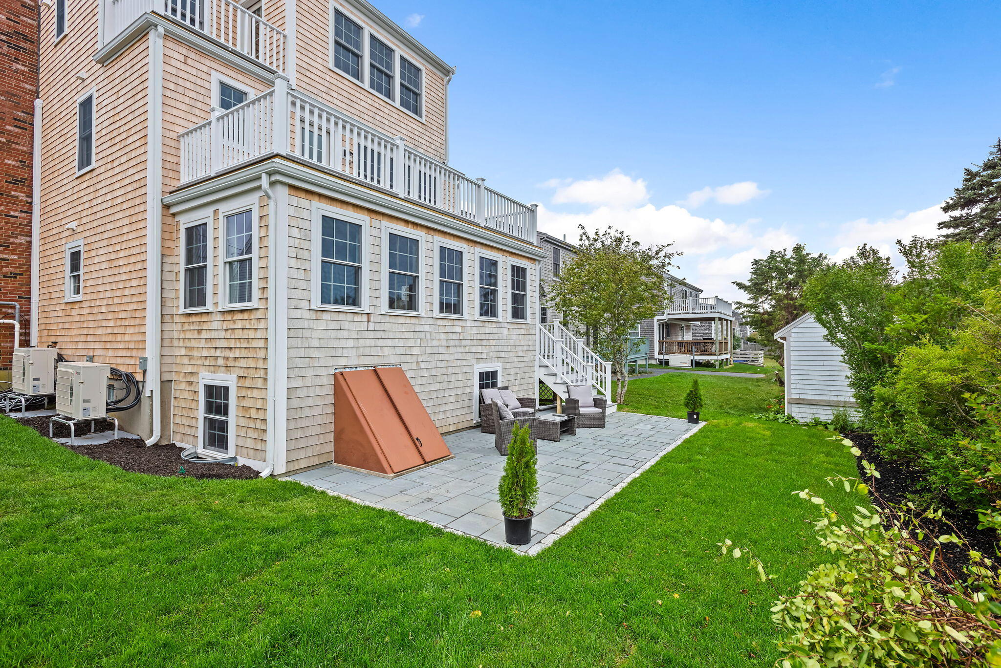 61 Tupper Avenue