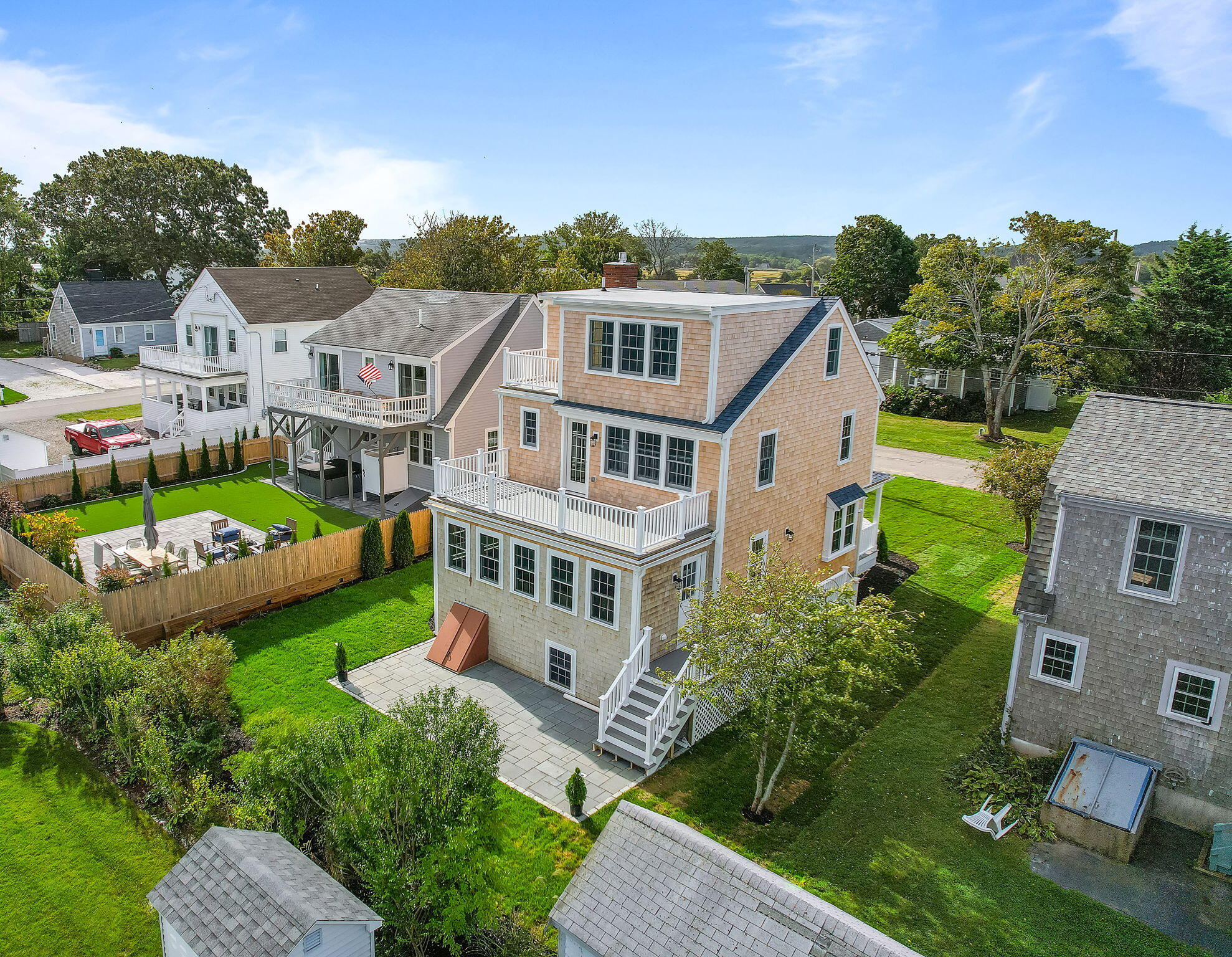 61 Tupper Avenue