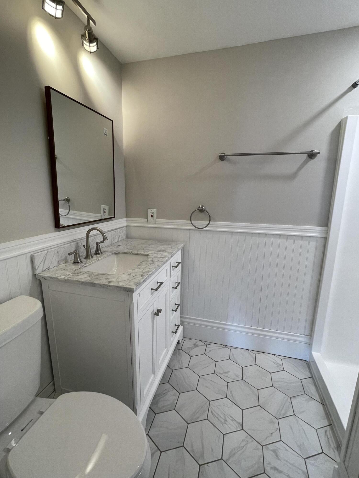 24 Old Colony Way # 11