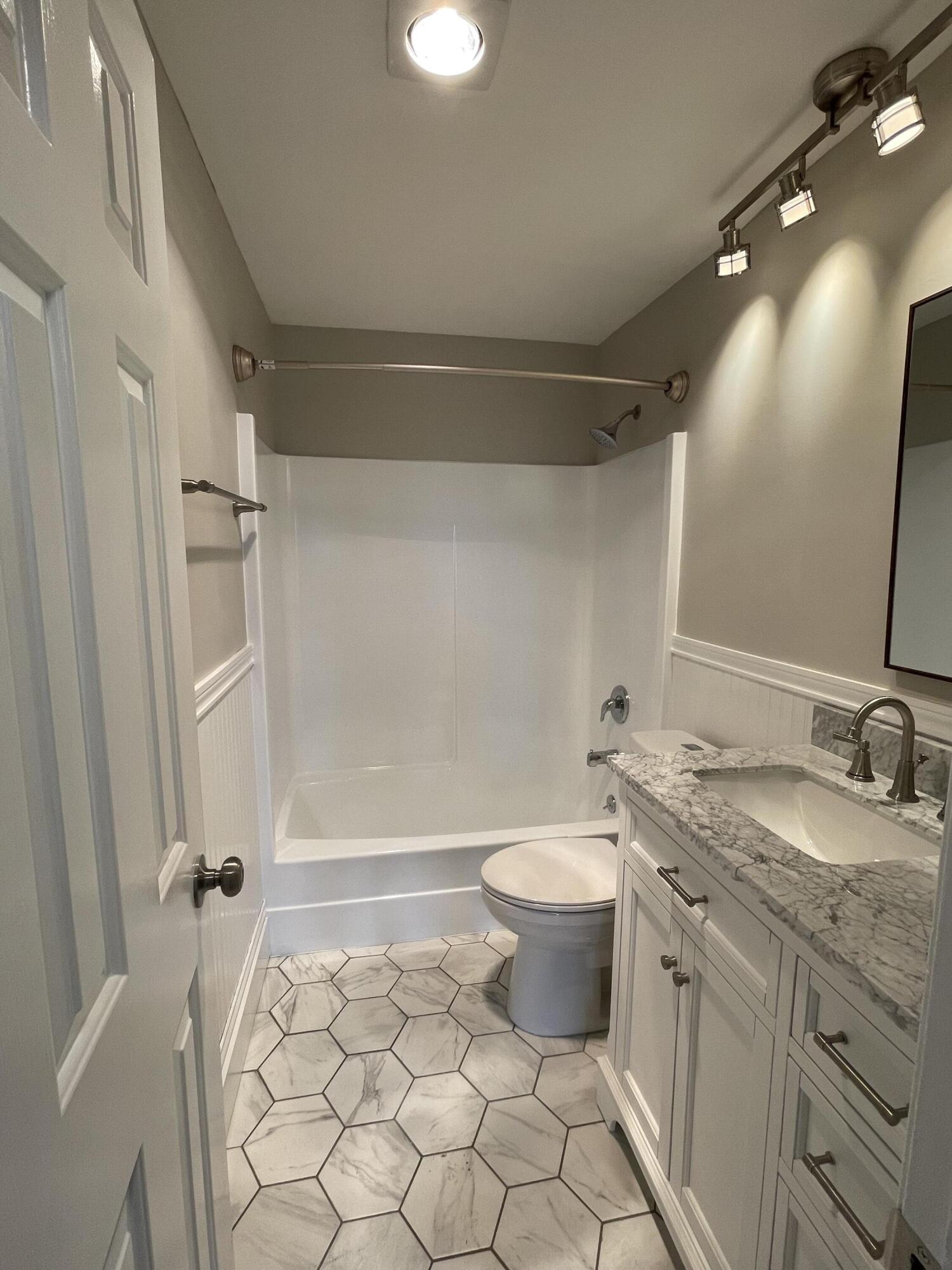 24 Old Colony Way # 11