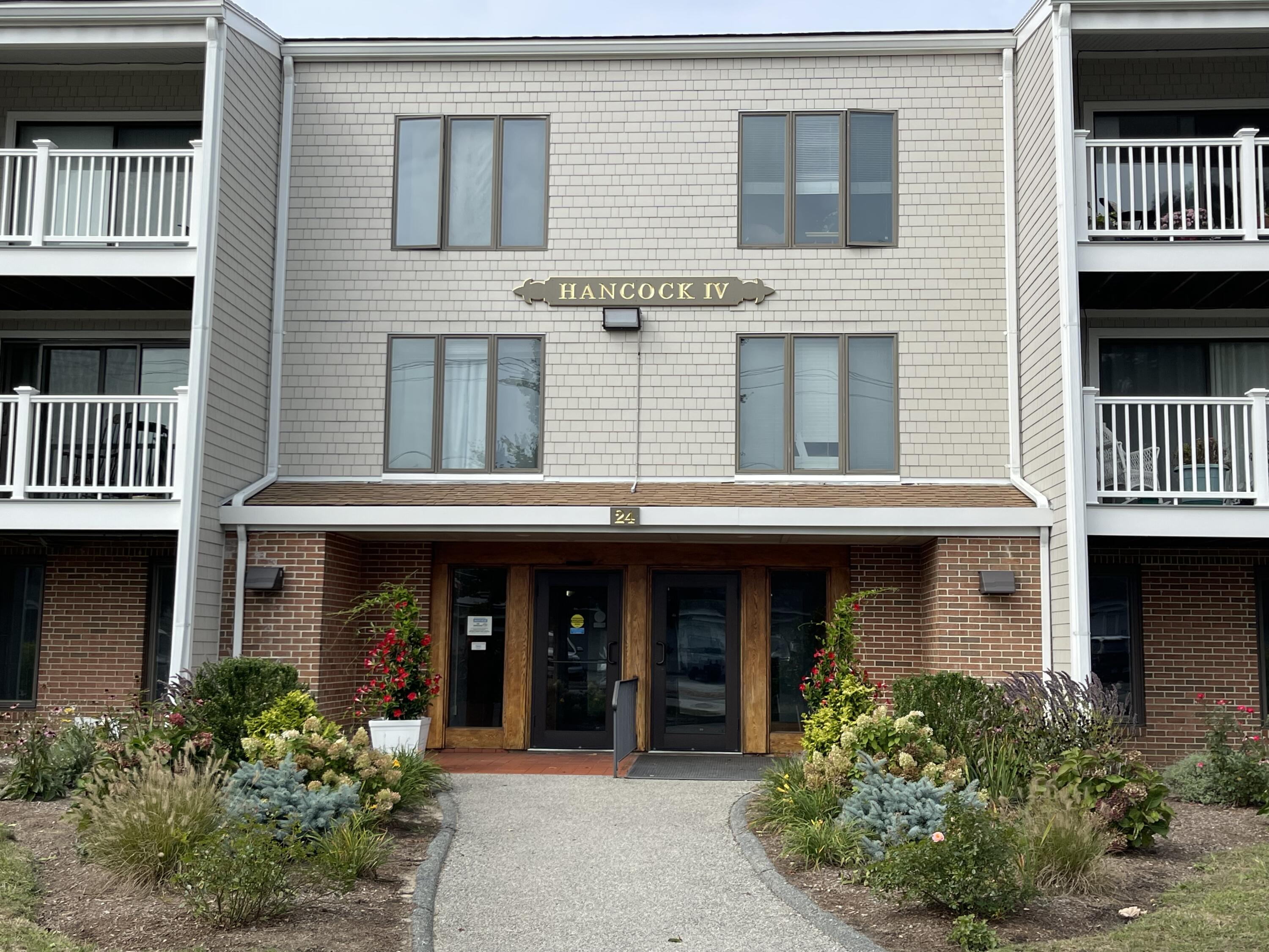 24 Old Colony Way # 11