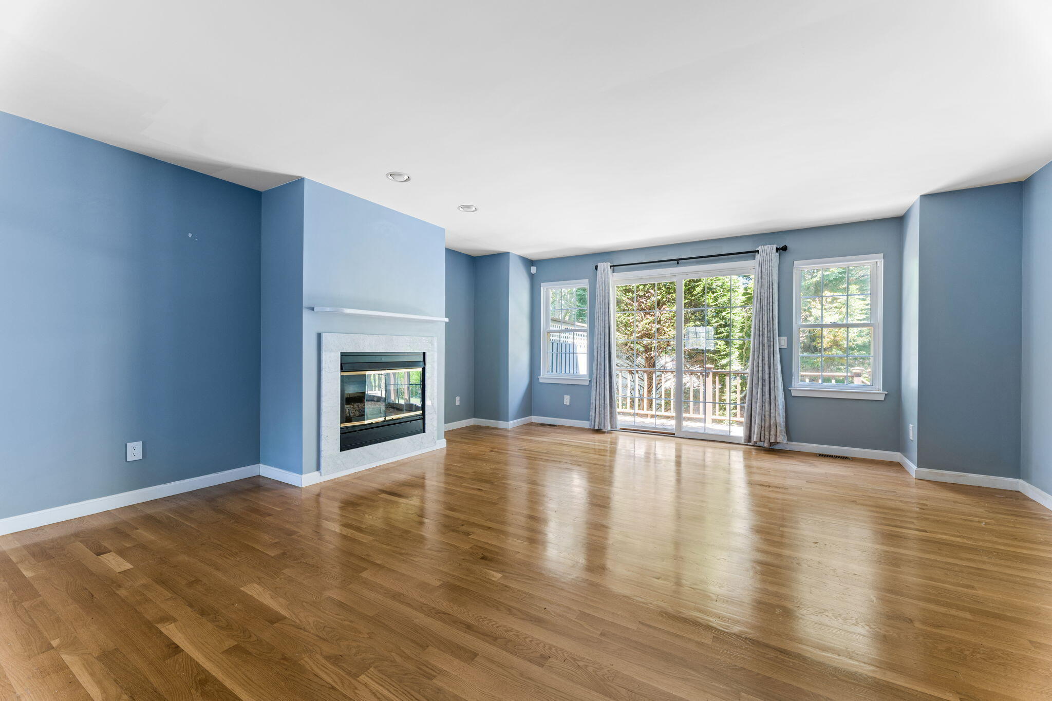 174 Queen Street Unit: 2EU