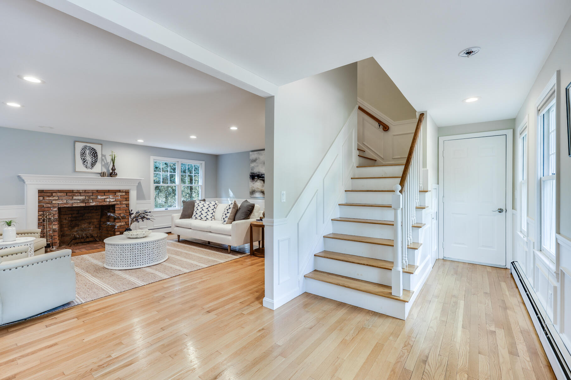 71 Colonial Way