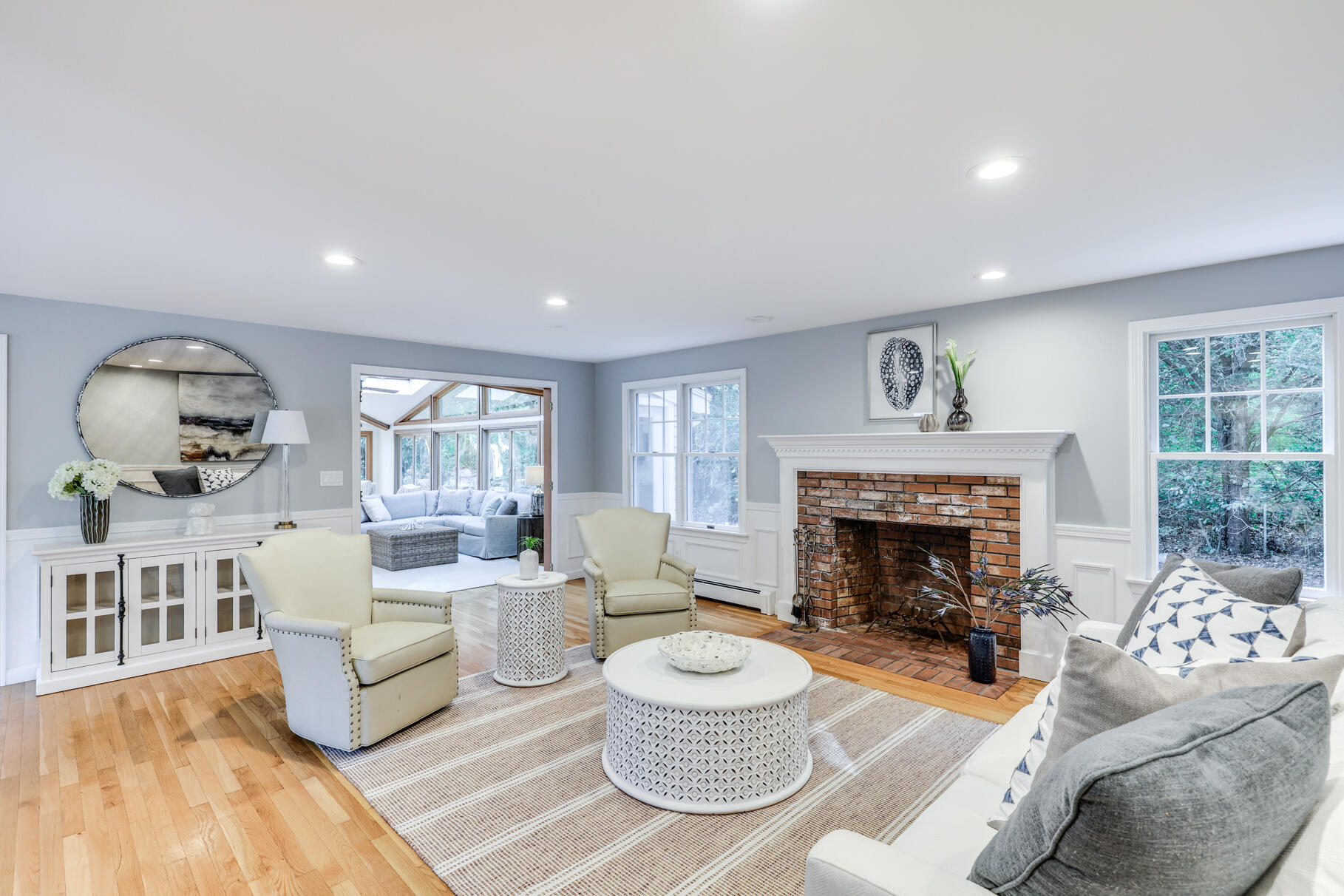 71 Colonial Way